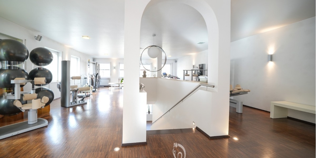 Nur 20 Minuten von Würzburg in Arnstein: Hochwertige Physiopraxis & vermietete 4-Zimmer-DG-Wohnung - Gewerbeobjekt Würzburg Würzburg | Angebot:26670132