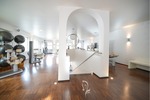 Nur 20 Minuten von Würzburg in Arnstein: Hochwertige Physiopraxis & vermietete 4-Zimmer-DG-Wohnung - Gewerbeobjekt Würzburg Würzburg | Angebot:26670132