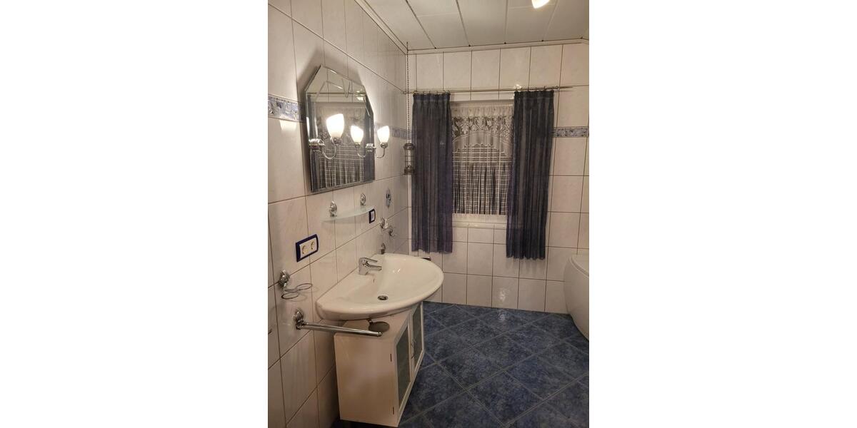 Einfamilienhaus mit Garage zu vermieten 5 zimmer