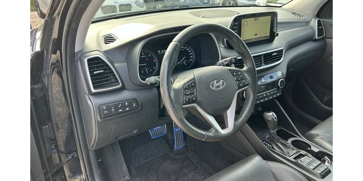 Hyundai Tucson 2.0 CRDi Automatik 4WD Premium Navi AHK 191.900 km 15.500 &euro; Altdorf 84032