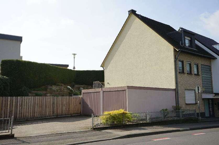 Haus zum Kaufen in Leverkusen 439.000 € 130 m²
