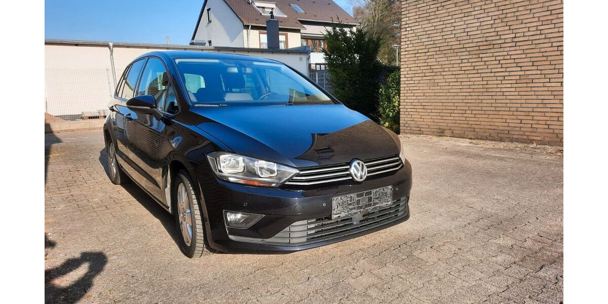 VW Golf Sportsvan 181.700 km 8.800 &euro; LÜBECK 23558