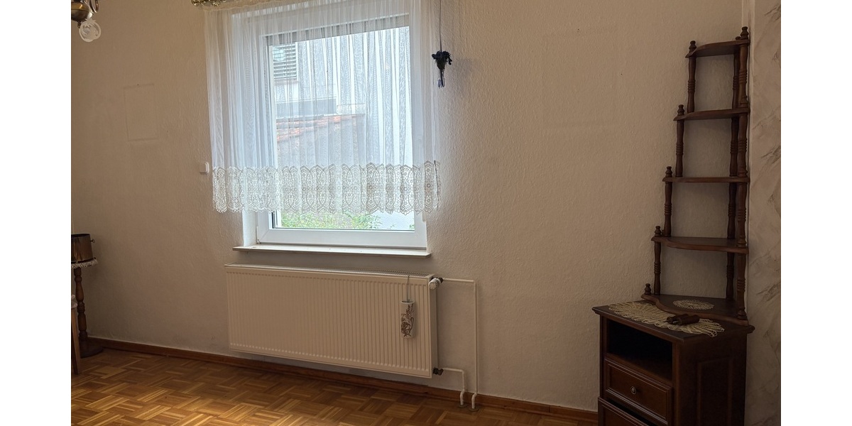 Solides Einfamilienhaus mit Potenzial in ruhiger Lage von Leinefelde-Worbis / OT Wingerode - Einfamilienhaus Leinefelde/ Wingerode | Angebot:25867000