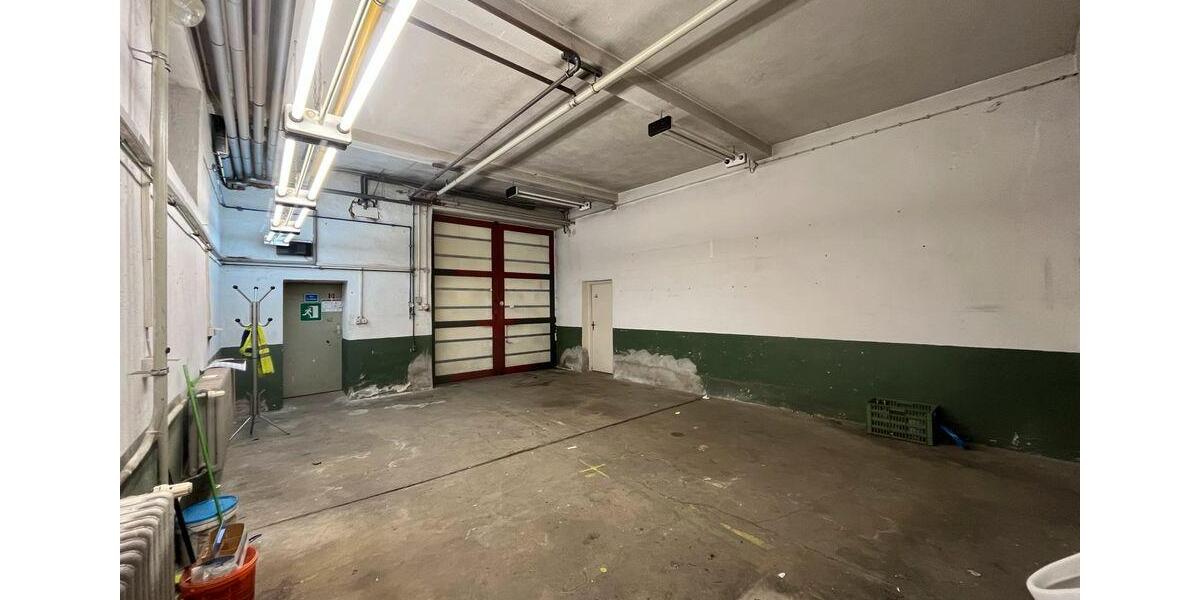 Büro mit Fahrzeughalle Lagerhalle zu vermieten zimmer