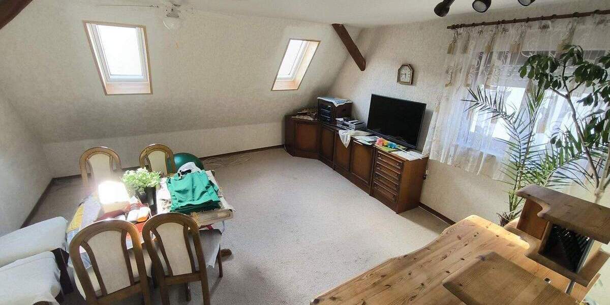 Doppelhaushälfte Remshalden Geradstetten - 7 Zimmer, 141 m&sup2;, 450.000&euro; | Angebot:24323769