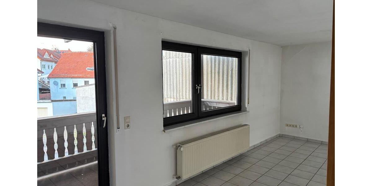 Mehrfamilienhaus, Wohnhaus Neckarbischofsheim - 8 Zimmer, 194 m&sup2;, 1.900&euro; | Angebot:25992356