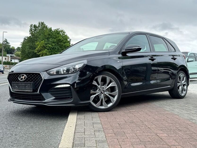 i30