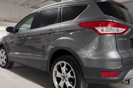 Ford Kuga 60.000 km 13.800 &euro; Mainz 55130