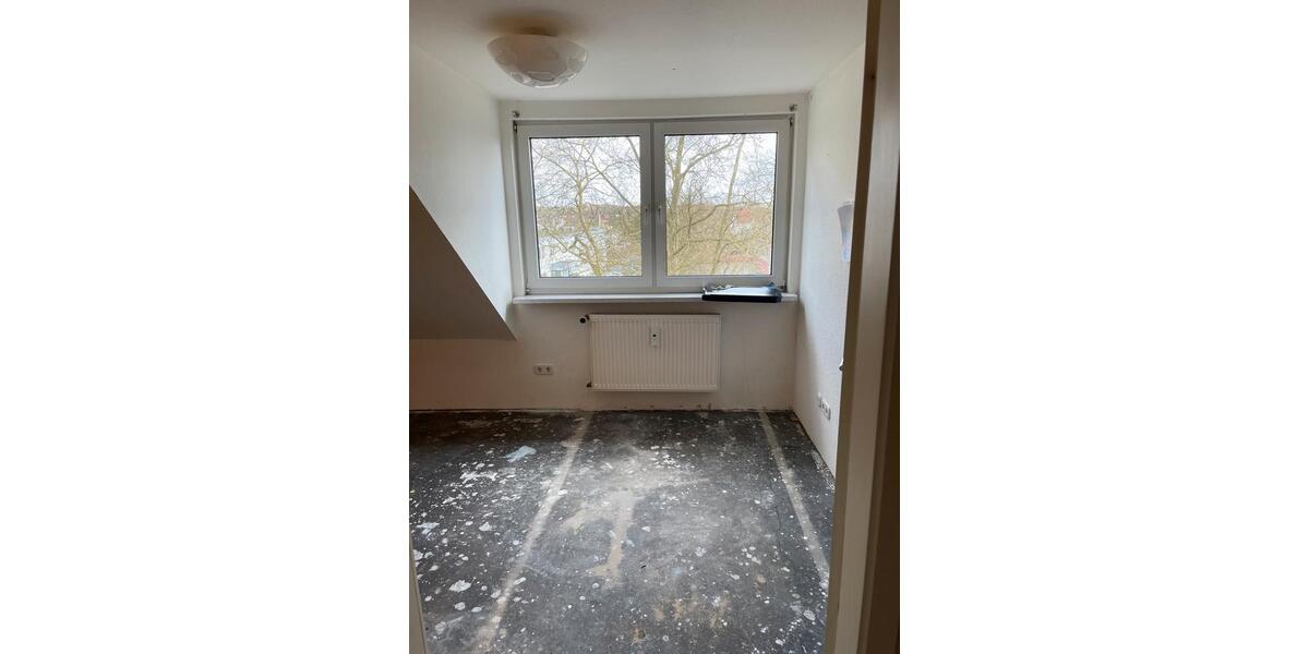 Dachgeschoßwohnung Bochum Bochum-Südwest - 4 Zimmer, 70 m&sup2;, 750&euro; | Angebot:25999469