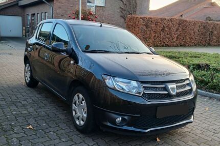 Dacia Sandero 121.000 km 2.700 &euro; Bocholt 46395