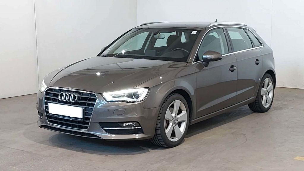 Audi A3 123.500 km 11.900 &euro; Reutlingen 72766
