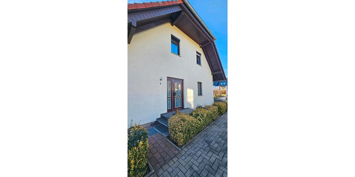 Einfamilienhaus Aschersleben - 4 Zimmer, 120 m&sup2;, 1.200&euro; | Angebot:26320901