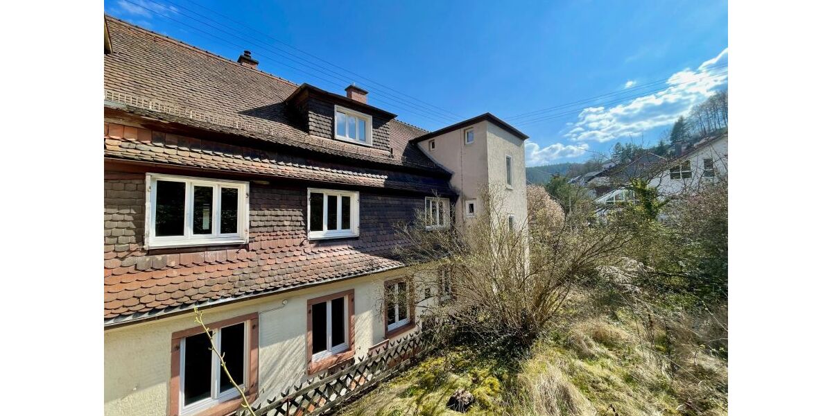 Provisionsfrei* Wunderschöne, komplett renovierte 140qm Altbauwohnung nahe Neustadt mit Garten - 5- Frankeneck bei Neustadt | Angebot:25908495