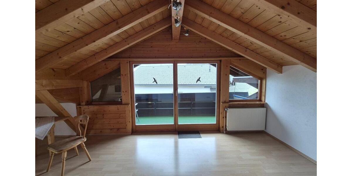 Dachgeschoßwohnung Sonthofen - 3 Zimmer, 85 m&sup2;, 975&euro; | Angebot:26261876