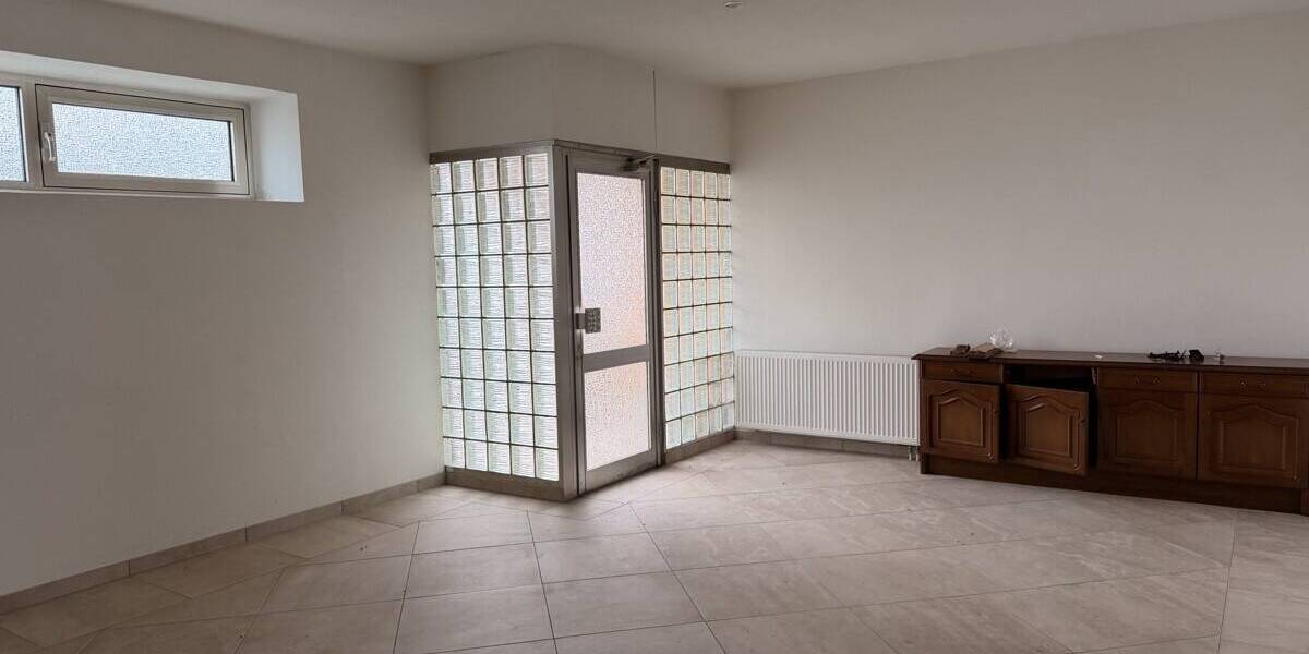 Mehrfamilienhaus, Wohnhaus Schiffweiler - 6 Zimmer, 184 m&sup2;, 265.000&euro; | Angebot:26290831