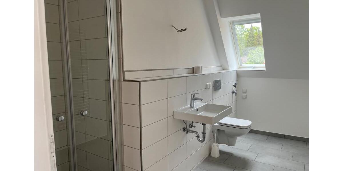 Etagenwohnung Schwülper - 3 Zimmer, 120 m&sup2;, 1.200&euro; | Angebot:26327337