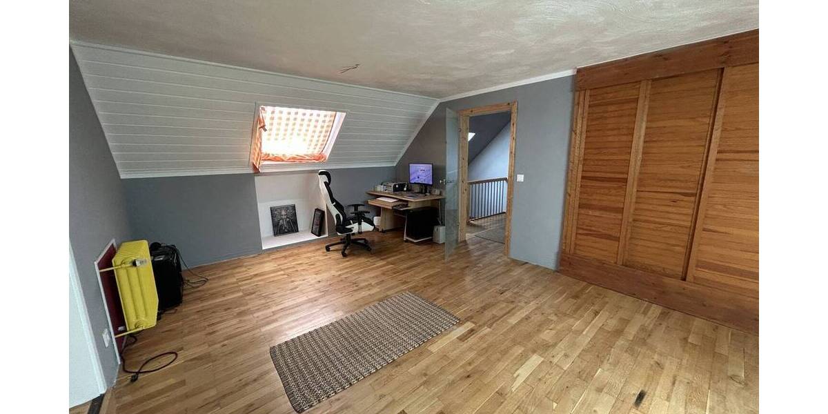 Etagenwohnung Enkenbach-Alsenborn Alsenborn - 6 Zimmer, 143 m&sup2;, 265.000&euro; | Angebot:25684603