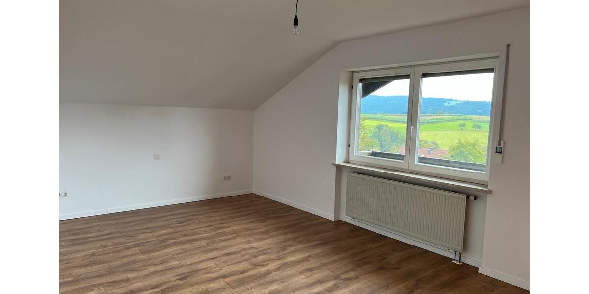 Dachgeschoßwohnung Bad Kötzting - 5 Zimmer, 130 m&sup2;, 1.100&euro; | Angebot:25339734