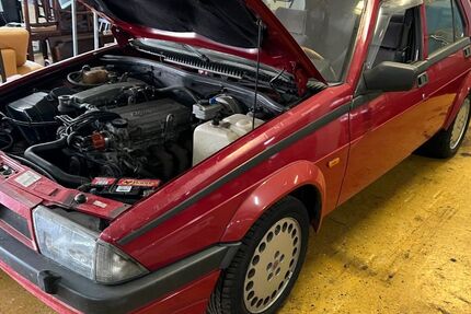Alfa Romeo 75 198.000 km 7.500 € Leipzig 04109