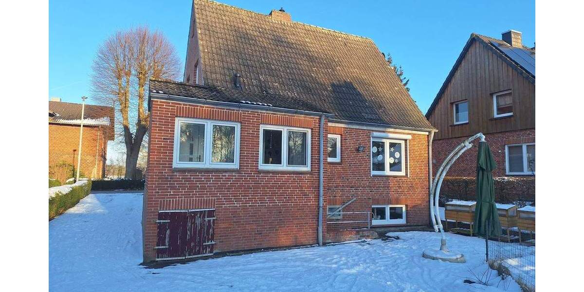 Einfamilienhaus Bad Oldesloe - 4 Zimmer, 100 m&sup2;, 1.100&euro; | Angebot:25409981