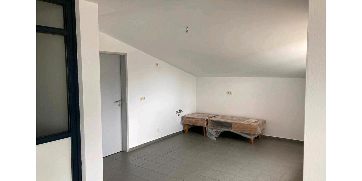 Dachgeschoßwohnung Georgensgmünd - 3 Zimmer, 115 m&sup2;, 890&euro; | Angebot:26130522