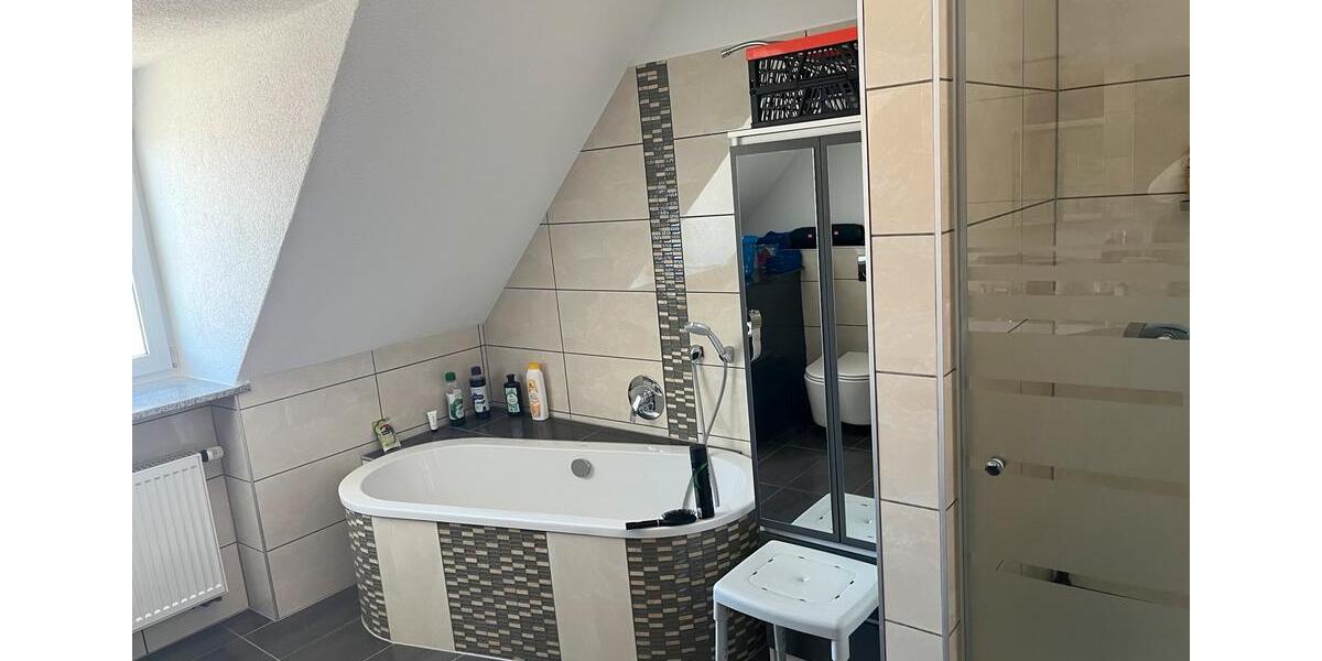 Dachgeschoßwohnung Buttenwiesen - 3.5 Zimmer, 100 m&sup2;, 1.050&euro; | Angebot:26705063