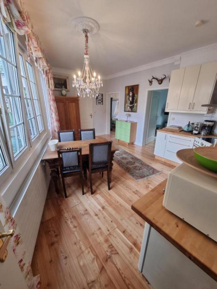 Traumhafte 2 Zimmerwohnung am Rhein zimmer