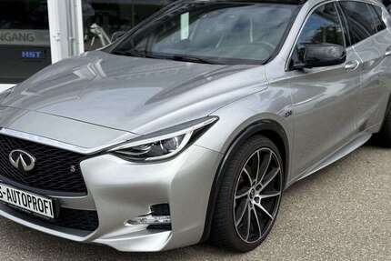 INFINITI Q30 135.000 km 15.990 € Trossingen 78647