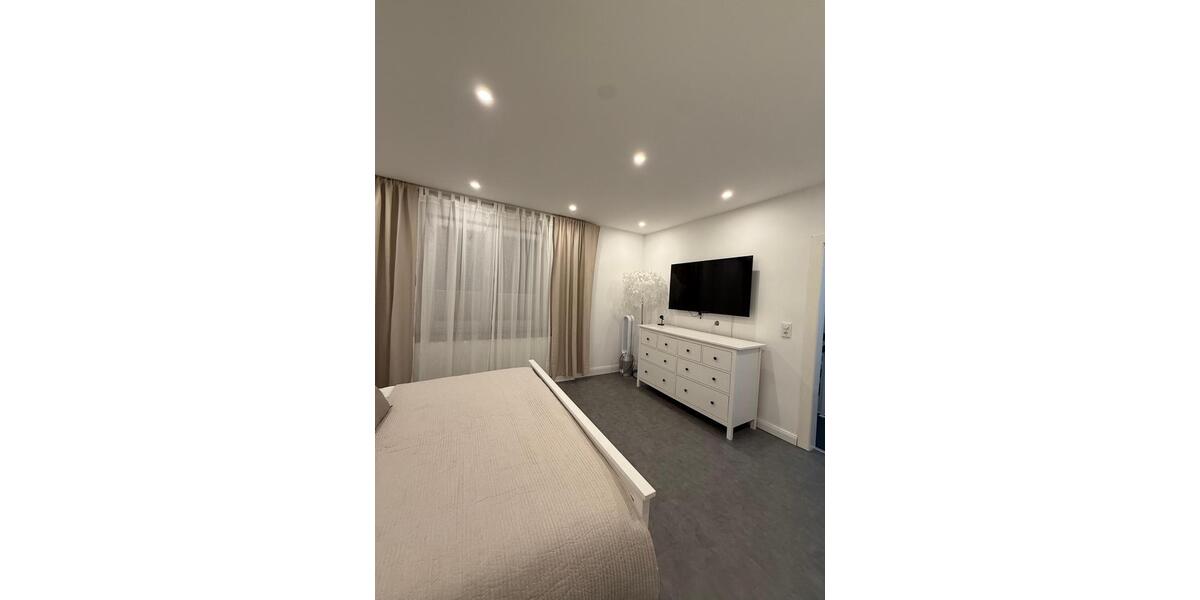 Einfamilienhaus Warendorf - 8 Zimmer, 2 m&sup2;, 2.200&euro; | Angebot:24858437