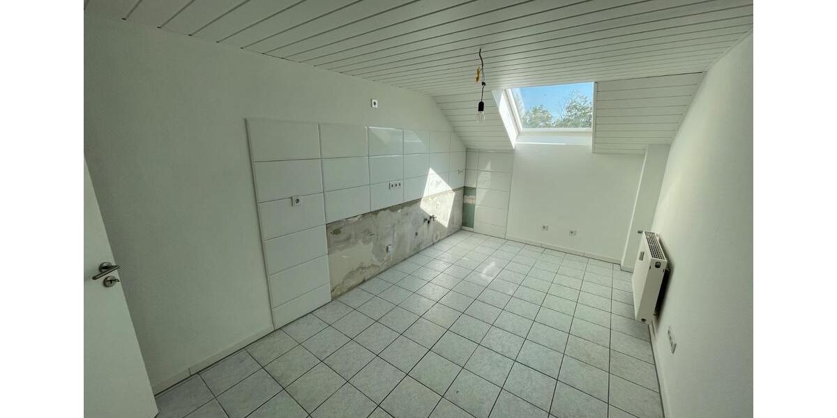 *Provisionsfrei* 3-Zimmer Wohnung in kleiner Wohneinheit + Garage 3 zimmer