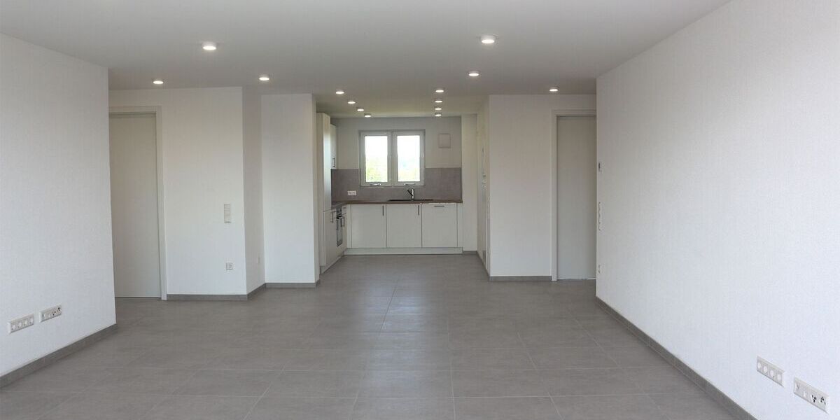Hochwertige und barrierefreie 4-Zimmerwohnung mit Balkon und EBK - Appartement Mötzingen | Angebot:26633938