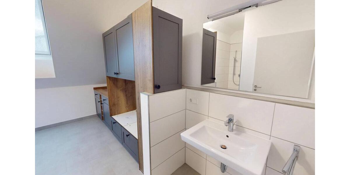 Dachgeschoßwohnung Neustadt an der Donau - 3 Zimmer, 90 m&sup2;, 900&euro; | Angebot:26632550
