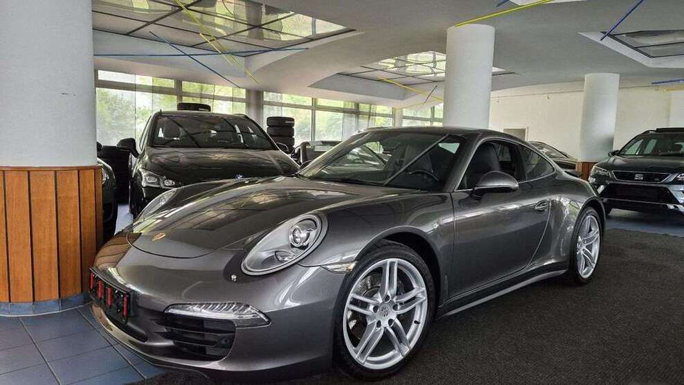 911