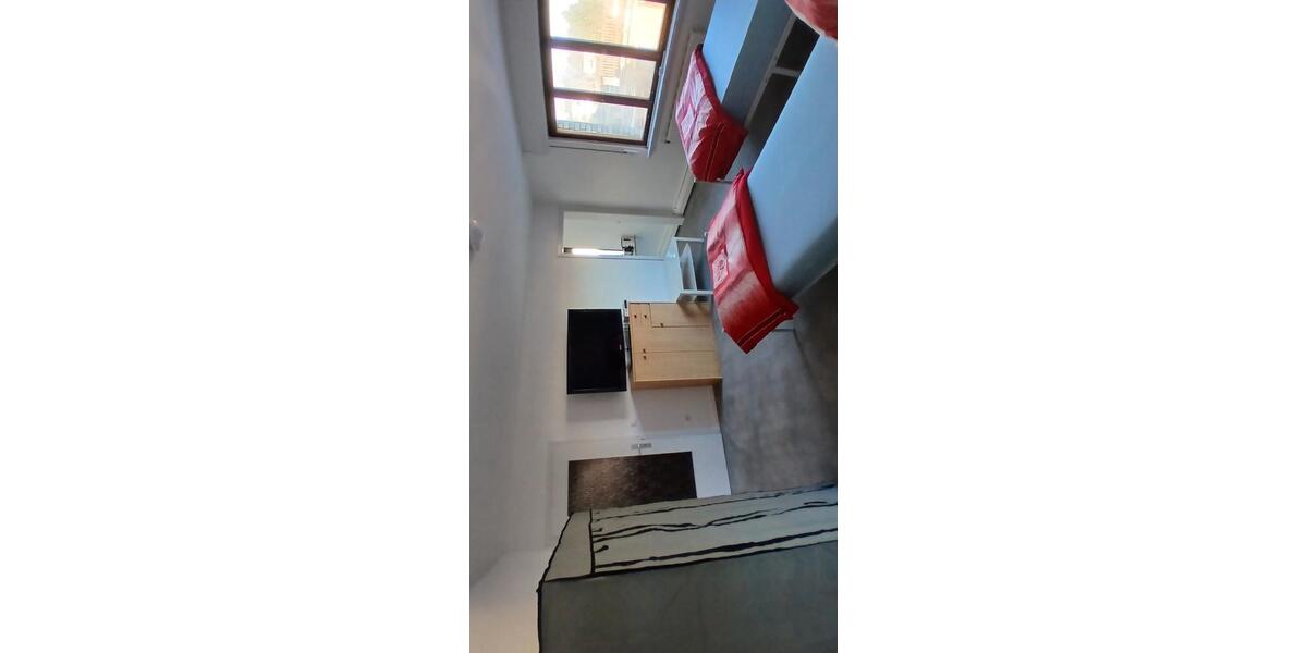 Einfamilienhaus Bonn Beuel-Mitte - 8 Zimmer, 120 m&sup2;, 3.500&euro; | Angebot:25545211
