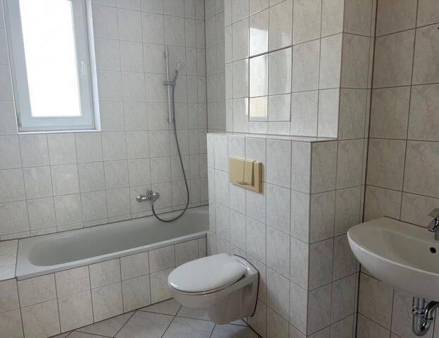 Etagenwohnung Erfurt Melchendorf - 3 Zimmer, 81 m&sup2;, 750&euro; | Angebot:26289837