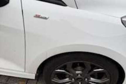 Ford Fiesta 98.500 km 14.499 &euro; Flensburg 24943