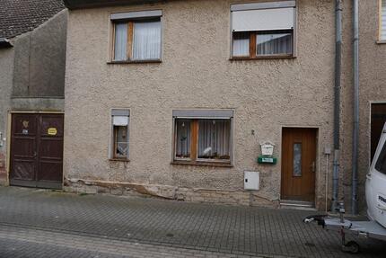 Haus An der Schmücke - 4 Zimmer, 100 m&sup2;, 35.000&euro; | Angebot:25899035