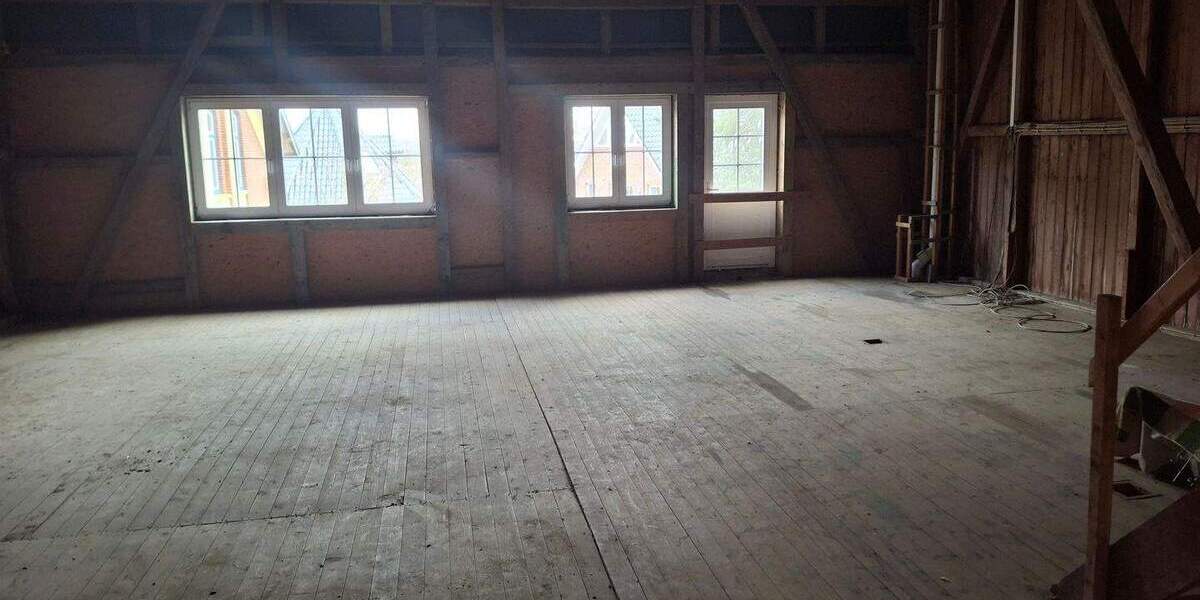 Bauernhaus, Landhaus Remmels - 8 Zimmer, 300 m&sup2;, 1.950&euro; | Angebot:25313838