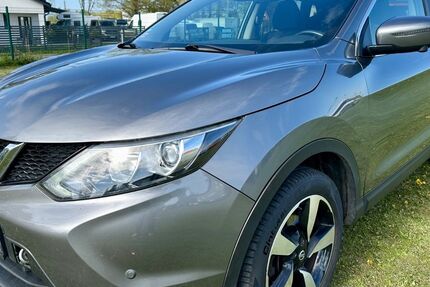 Nissan Qashqai 182.285 km 8.000 &euro; Rostock 18147