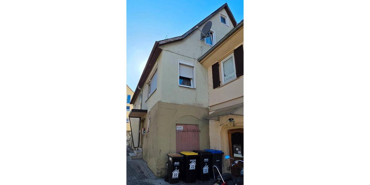 Doppelhaushälfte Lauffen am Neckar - 5 Zimmer, 160 m&sup2;, 200.000&euro; | Angebot:26889762