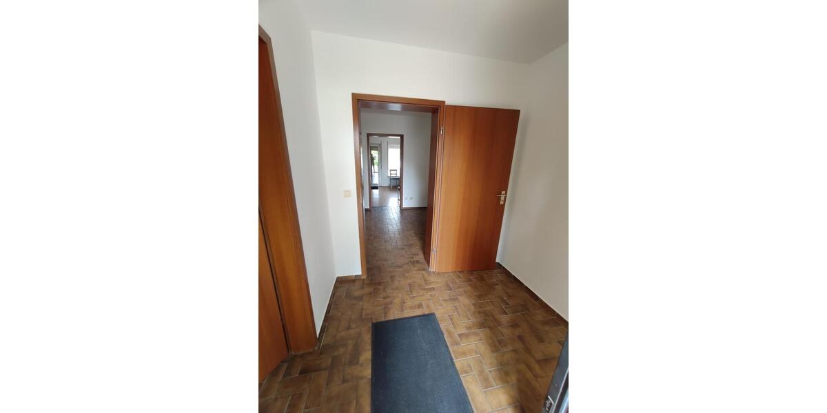 Doppelhaushälfte Offenbach am Main Bürgel - 8 Zimmer, 250 m&sup2;, 2.300&euro; | Angebot:22243715