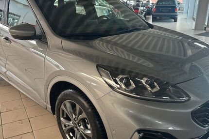 Ford Kuga 26.250 km 27.990 &euro; Batzhausen 92358