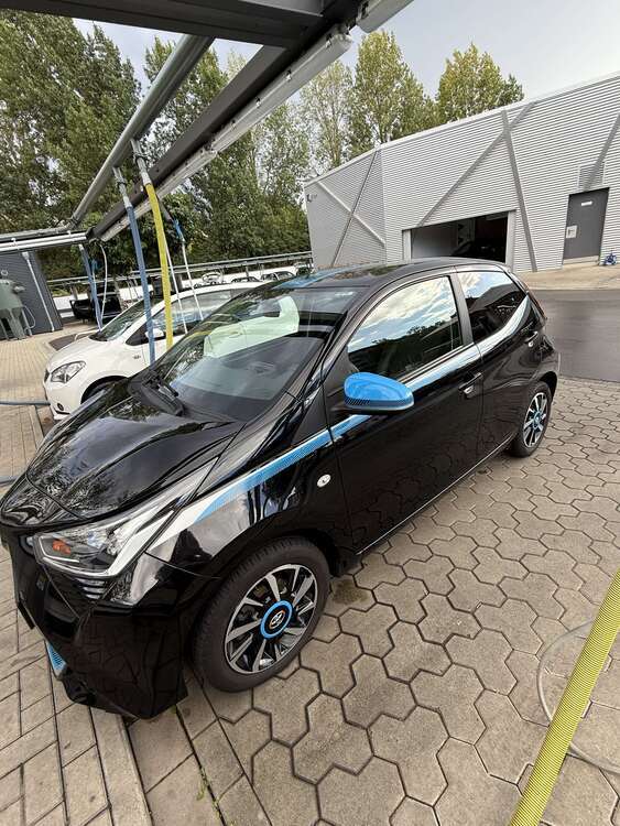 Toyota Aygo 61.387 km 9.000 € Düsseldorf 40235