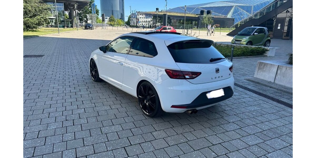 Seat Leon 140.000 km 8.399 € Bonn 53115