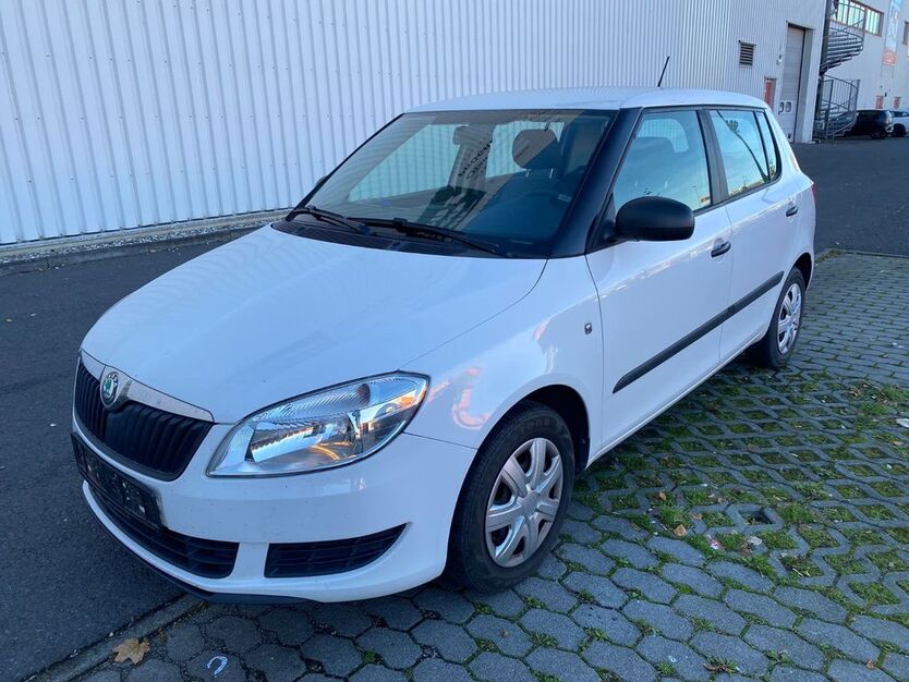 Skoda Fabia 142.493 km 2.990 € Berlin 14167