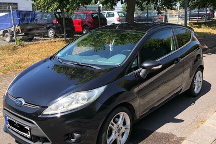 Ford Fiesta 205.000 km 2.200 &euro; Georgenthal 99887