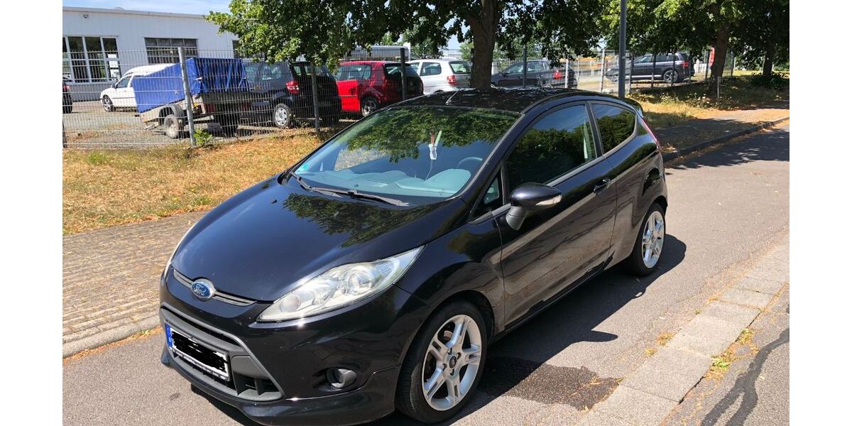 Ford Fiesta 205.000 km 2.200 &euro; Georgenthal 99887