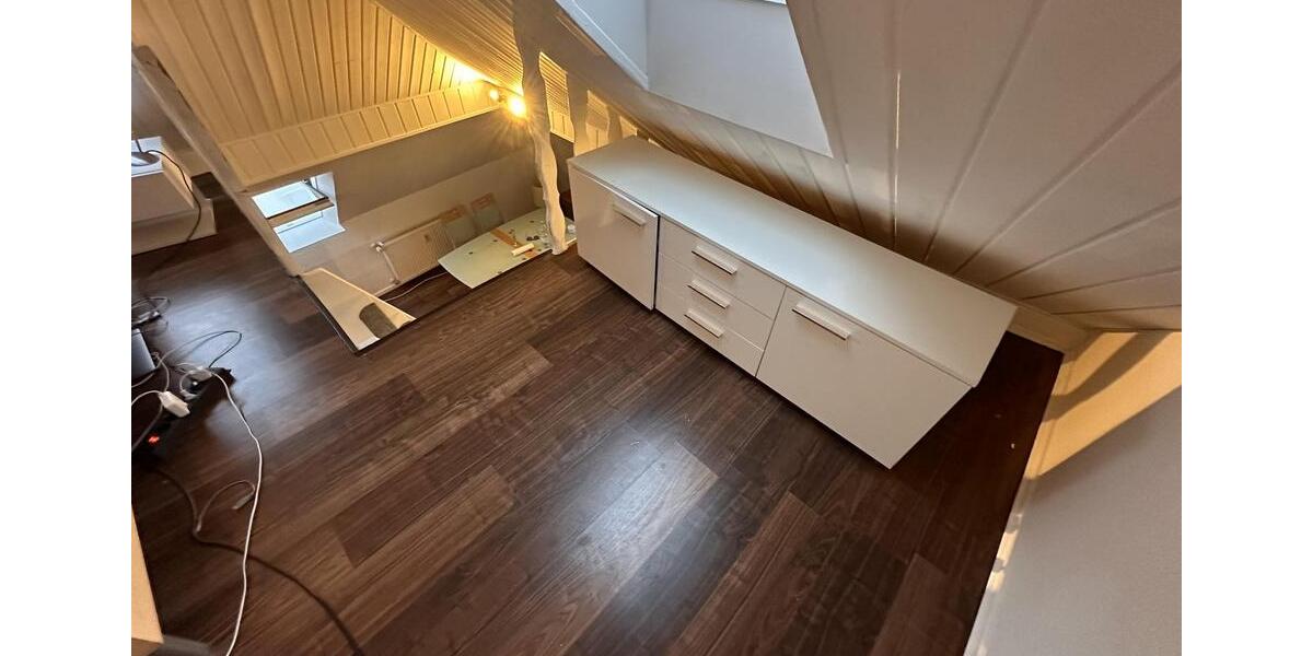 Dachgeschoßwohnung Bremen Neustadt - 1.5 Zimmer, 40 m&sup2;, 650&euro; | Angebot:25407607