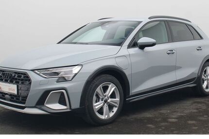 Audi A3 4.500 km 38.980 &euro; Würzburg 97076