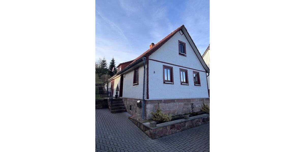 Einfamilienhaus Hilders - 4 Zimmer, 80 m&sup2;, 800&euro; | Angebot:24752465